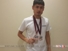Дэд ахлагч Х.Одгэрэл хос хүрэл медаль хүртжээ 