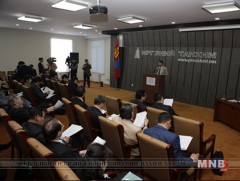 “Монгол Улс дахь төвлөрлийг сааруулах бодлого ба иргэний оролцоо” сэдэвт хурал болж байна
