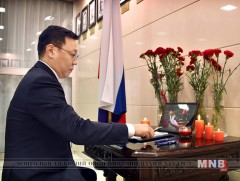 Ерөнхий сайд Ж.Эрдэнэбат эмгэнэлийн дэвтэрт гарын үсэг зурлаа