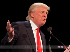 Дональд Трамп, Шон Спайсерыг Цагаан ордны хэвлэлийн НБД-аар сонгожээ