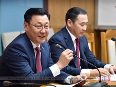 Үндсэн хуульд нэмэлт, өөрчлөлт оруулах эсэхийг судлах баг ажилдаа орлоо