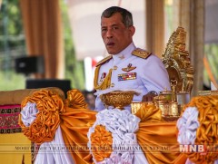 Тайландын шинэ  хаан эцгийнхээ мэндэлсэн өдөрт зориулсан ёслолыг үйлдлээ 