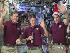 Сансрын нисгэгчид дэлхий рүү зул сарын баярын мэндчилгээ илгээжээ 