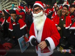 БНСУ-ын Ерөнхийлөгчийг огцрохыг шаардсан жагсаалд 250 мянган хүн оролцлоо 