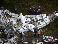 Шатахуун дууссанаас хөл бөмбөгчдийн сууж явсан онгоц осолдсон байж болзошгүй бичлэг олджээ  