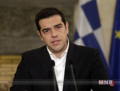 Алексис Ципрас: Тэтгэврийнхэнд Зул сарын урамшуулал олгоно 