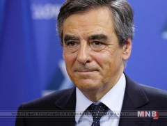 Францын Ерөнхийлөгч Фийоны эхнэрийг тойрсон шуугиан дэгдлээ