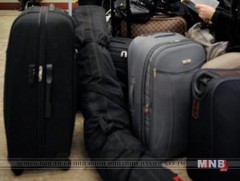 Хурдны замуудыг хааж, зарим нислэлийг цуцлаад байна 