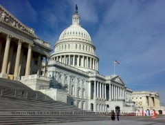 АНУ-ын конгресст Ардчилсан намаас сонгогдсон гишүүд  эсэргүүцлийн цуглаан хийлээ