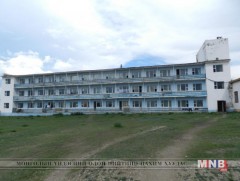 Дорнод аймгийн асрамжийн газар нурахад бэлэн болжээ