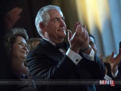 Сенатын хороо Рекс Тиллерсоныг Сенатын хуралдаанаар оруулахыг зөвшөөрлөө  