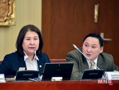 Хуулийн төслийг хэлэлцэхийг хойшлууллаа