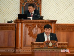 Хуулийн төслүүдийг анхны хэлэлцүүлгээр батлав