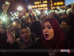 АНУ-ын ерөнхийлөгчийн зарлигийг эсэргүүцсэн жагсаал үргэлжилсээр байна