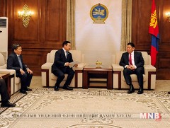 Төрийн албаны тухай хуулийн шинэчилсэн найруулгын төслийг өргөн мэдүүллээ