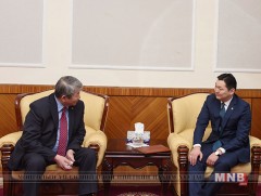 УИХ-ын гишүүн Г.Тэмүүлэн Буриад Улсаас Монгол Улсад суугаа Төлөөлөгчийн газрын даргыг хүлээн авч у..