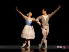 Токиогийн тайзнаа “Хунт нуур” тоглогдов