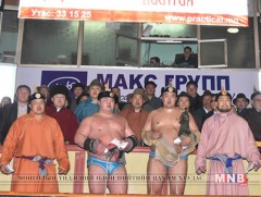 Х.Шаравжамц аваргын нэрэмжит барилдаанд П.Бүрэнтөгс түрүүллээ