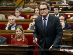 Каталоны  засгийн газрын тэргүүн  асан Артур  Мас  шүүхэд  дуудагджээ