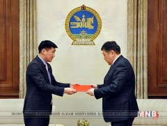 Хуулийн төслүүдийг өргөн мэдүүлэв