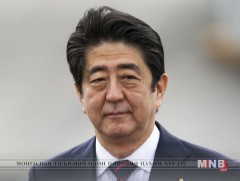 Японы ерөнхий сайд Вашингтонд ирээд байна 