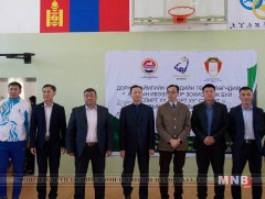 “Спитр үү, спорт уу” сумдын волейболын лигийн тэмцээний хэсгийн тоглолтууд болж байна