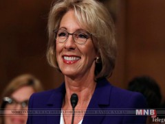 АНУ-ын Боловсролын сайд Бетси Девос тангараг өргөлөө 