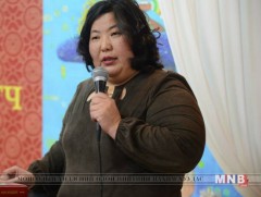 Яруу найрагч Б.Батрэгзэдмаа жүжигчин С.Болд-Эрдэнийг магтав