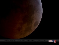 Хоёрдугаар сарын 10-наас 11-нд шилжих шөнө бүтэн сар хиртжээ