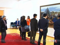 Монголын уран зургийн галерейн хосгүй үнэт 3 бүтээл анх удаа орон нутгийн үзэгчдэд хүрч байна 