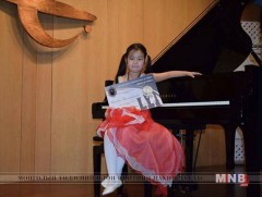 Т.Шүүдэрт хөгжмийн олон улсын уралдаанаас мөнгөн медаль хүртжээ 