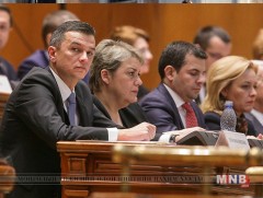 Румыны парламент Эрүүгийн хуульд нэмэлт өөрчлөлт оруулахыг цуцална 