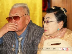 Яруу найраг, уран бичлэг хосолсон баяр болно