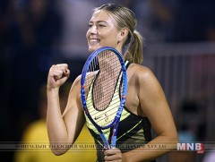 Мария Шарапова талбайдаа дахин гарна