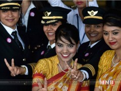 Эмэгтэй гишүүдээс бүрдсэн нислэгийн баг Гиннесийн дээд амжилт тогтоолоо  