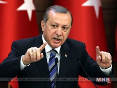 Туркийн ерөнхийлөгч Германы канцлерыг  нацист аргууд хэрэглэж байна гэж дахин  шүүмжиллээ