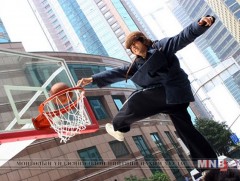 Сагсан бөмбөгийг кунг-футай хослуулсан спортын шинэ төрөл бий болжээ