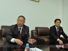 Өвөрхангайд БНАСУ-ын элчин сайд Хон Гю айлчиллаа 