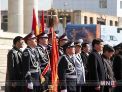 Цагдаагийн албаны тухай хуулийн эх бичвэрийг хүлээн авлаа 