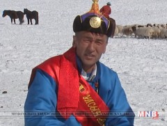 С.Батсүх: Аавынхаа гаргасан мөрөөр хүү нь аварга малчин боллоо