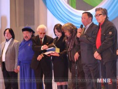 Төв аймгийн нутгийн зөвлөл зохиолчдынхоо бүтээлийг уран бичлэгт буулгана 