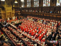 Их Британийн парламент 152 мянган хүний гарын үсэгтэй өргөх бичгийг хэлэлцэж байна