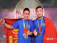 А.Мөнхбат алт, Б.Ууганхүү хос мөнгөн медаль хүртлээ