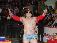 Монгол Улсын харцага Ө.Бат-Орших шинэчилсэн чансааг тэргүүллээ