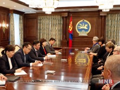 БНЧУ-ын парламентын төлөөлөгчдийн танхимын гишүүдтэй уулзлаа