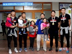 Аваргууд эх орондоо ирлээ