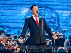 Г.Ариунбаатар Бээжингийн “Сувдан театр”-т уригджээ