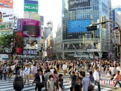 Япон улсын нийт хүн ам 127 саяд хүрчээ 