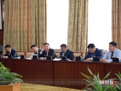 Эрүүгийн хэрэг хянан шийдвэрлэх тухай хуулийн шинэчилсэн найруулгын төслийн анхны хэлэлцүүлгий хийв
