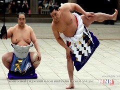 Бөхчүүд одоогоор тойргийн барилдаанд оролцсоор байна